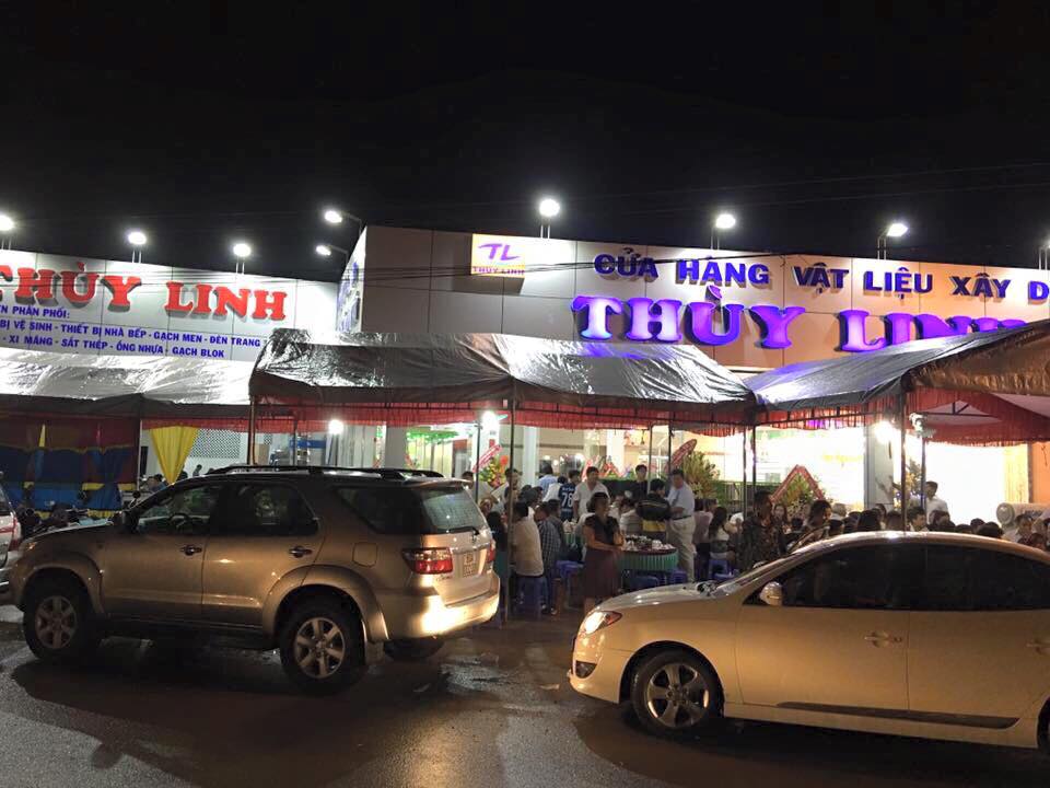 showroom Thuỳ Linh