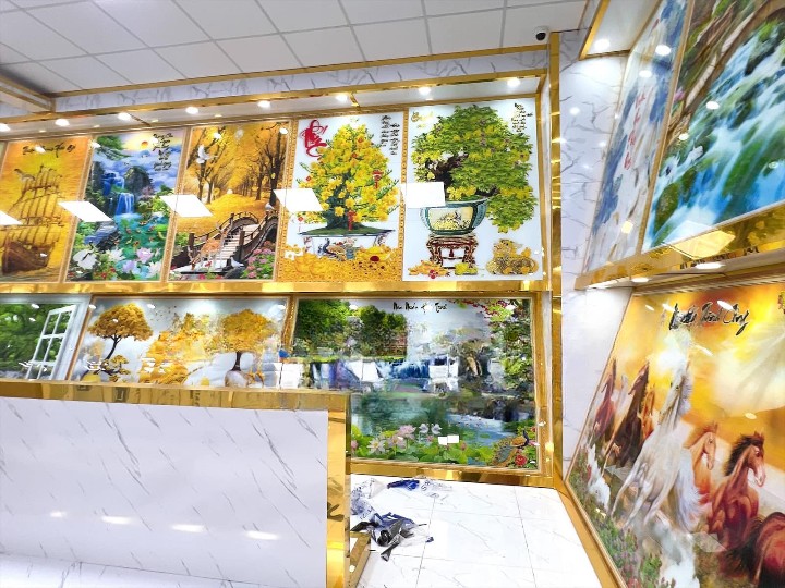 Kệ gạch Thuý Hằng
