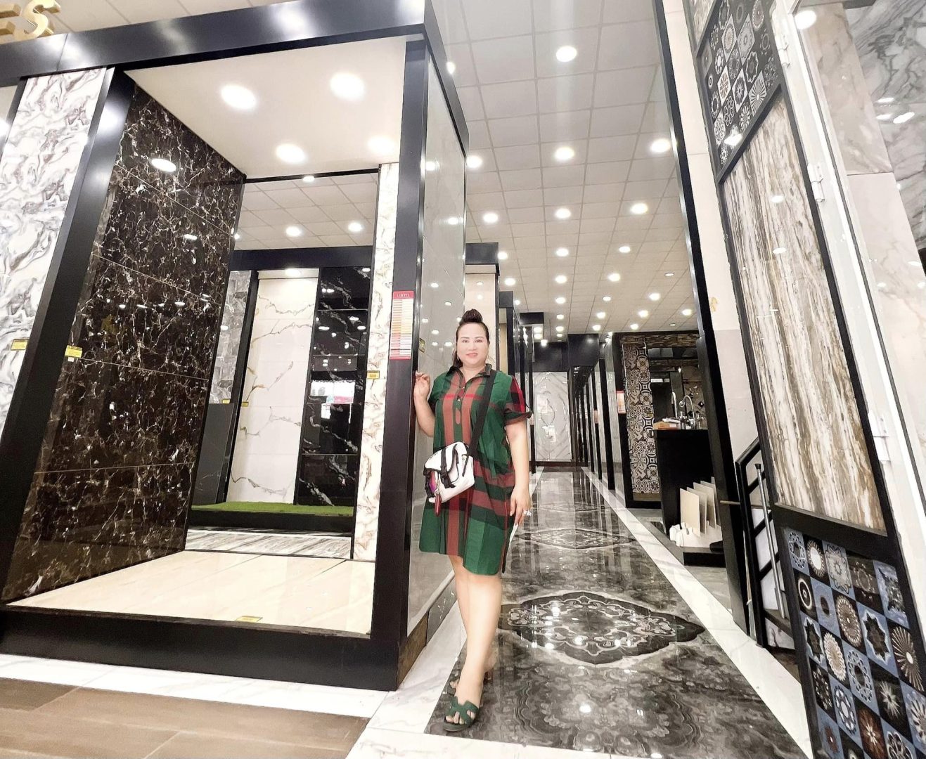 Thiết kế showroom gạch men