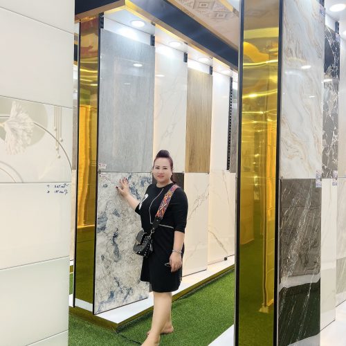 showroom gạch khổ lớn